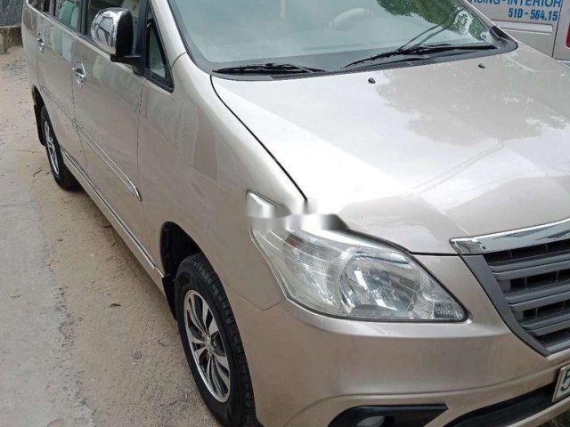 Bán xe Toyota Innova sản xuất năm 2014, giá 365tr