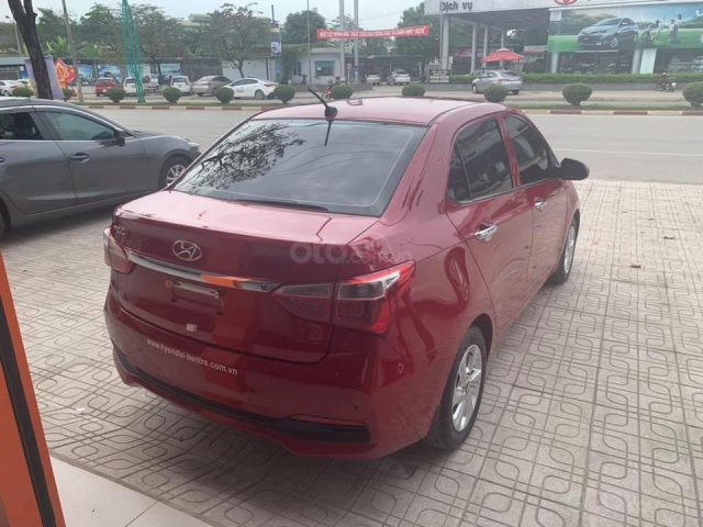 Nhà em mới về chiếc Grand i10 sedan đời 2019 màu đỏ0