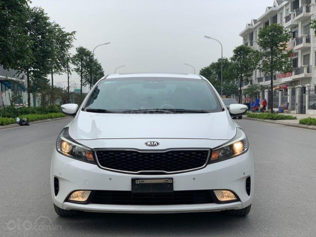 Giảm giá sâu với chiếc Kia cerato 2.0 AT 2016 màu trắng0