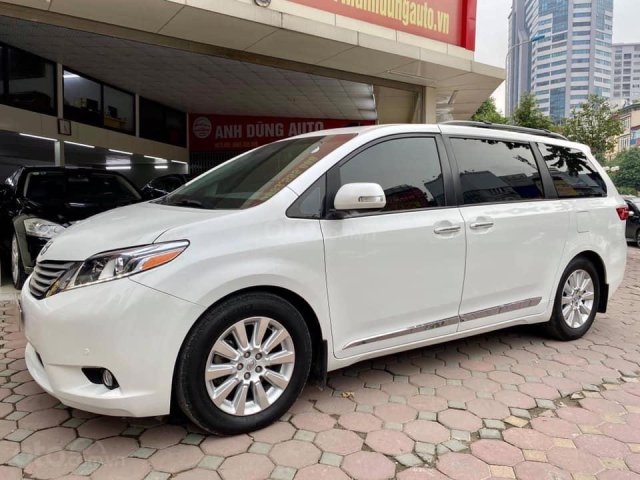 Bán xe Toyota Sienna Limited sản xuất 2013, màu trắng