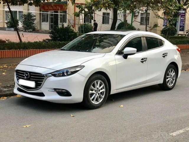 Cần bán nhanh với giá thấp chiếc Mazda 3 sản xuất 2017 Bản FL