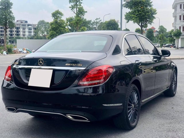 Cần bán xe Mercedes Benz C250 sản xuất 2015, model 2016