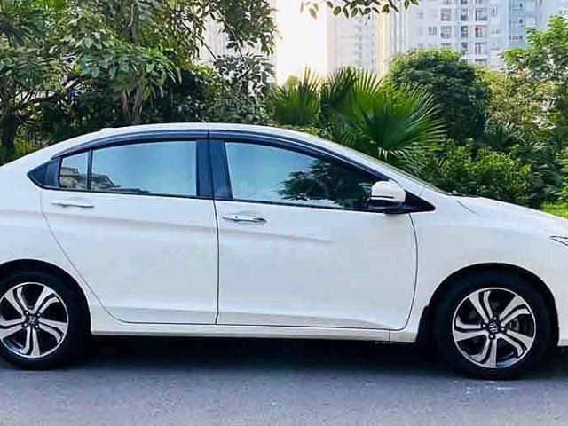 Bán Honda City sản xuất 2016, màu trắng, số tự động