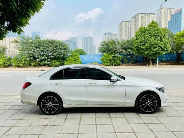 Mercedes C200 Exclusive SX 2019 màu trắng