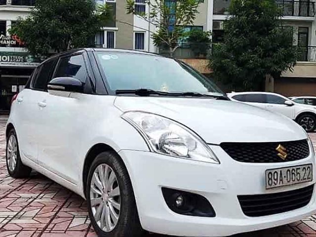 Bán Suzuki Swift sản xuất năm 2015, màu trắng