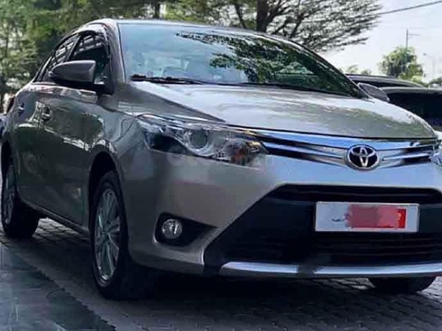 Cần bán gấp Toyota Vios sản xuất 2016, màu vàng, giá chỉ 450 triệu0