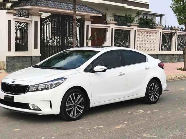 Bán Kia Cerato đời 2016, màu trắng chính chủ