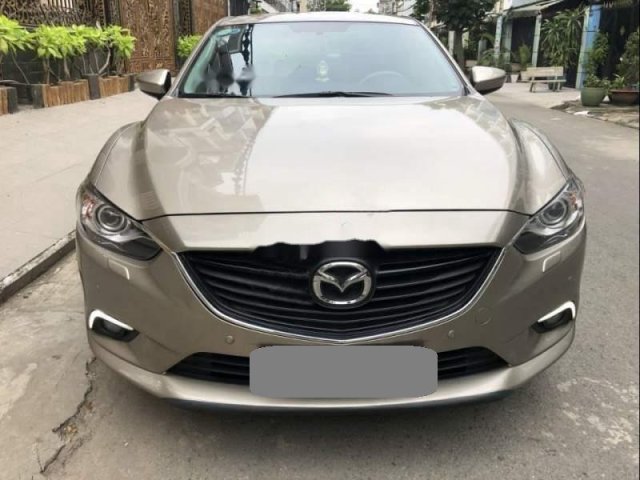 Bán xe Mazda 6 sản xuất năm 2017, màu vàng kim 