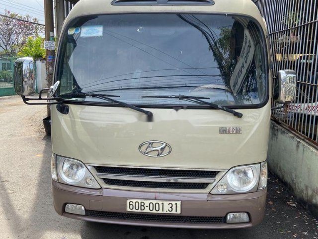 Bán xe Hyundai County năm 2011, màu kem, chính chủ, 450tr0