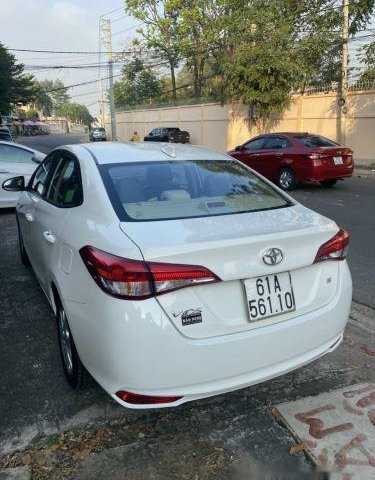 Bán xe Toyota Vios sản xuất năm 2018, màu trắng, giá chỉ 405 triệu0