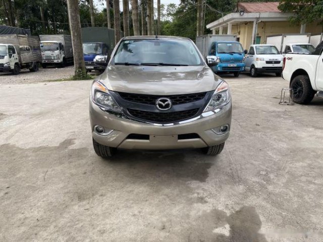 Cần bán gấp Mazda BT 50 sản xuất 2015, màu vàng còn mới giá cạnh tranh