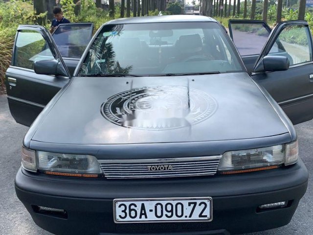 Cần bán lại xe Toyota Camry năm sản xuất 1990, nhập khẩu còn mới, giá tốt0