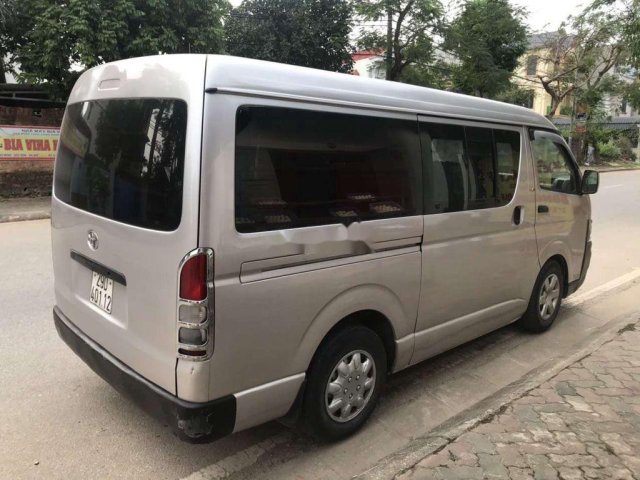 Xe Toyota Hiace năm sản xuất 2005 còn mới, giá 175tr