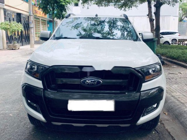 Cần bán xe Ford Ranger sản xuất 2015 còn mới giá cạnh tranh0