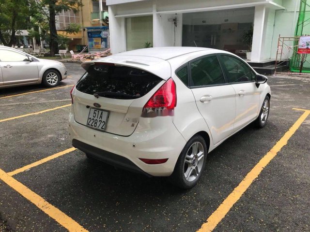 Xe Ford Fiesta năm sản xuất 2011 còn mới