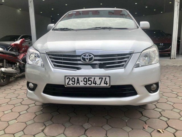 Cần bán xe Toyota Innova năm sản xuất 2013 còn mới0