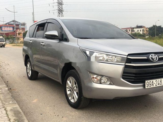 Xe Toyota Innova sản xuất 2018 còn mới, giá 595tr