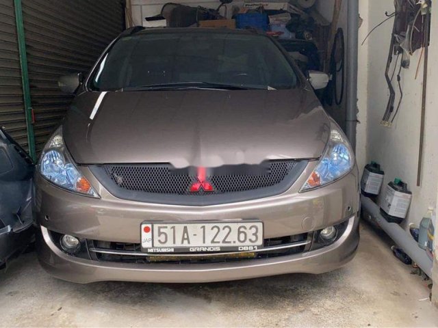 Bán xe Mitsubishi Grandis năm sản xuất 2011, nhập khẩu còn mới, 550 triệu