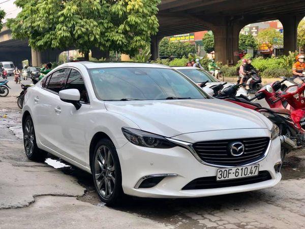 Bán Mazda 6 2.0 Premium 2017, màu trắng