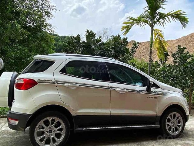 Xe Ford EcoSport sản xuất năm 2020, màu trắng chính chủ0