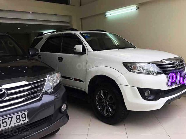 Bán Toyota Fortuner sản xuất 2015, màu trắng số tự động