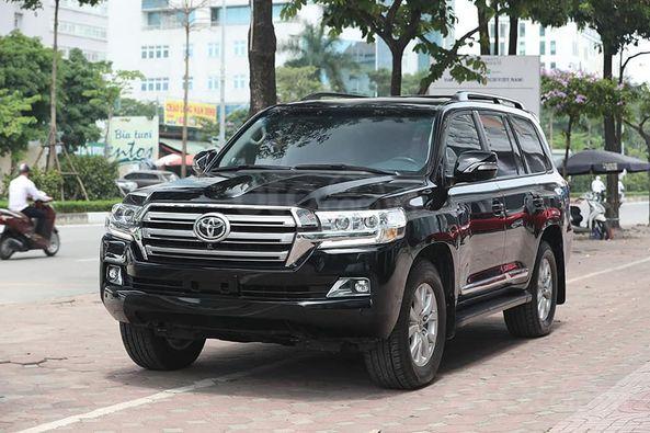 Bán Toyota Land Cruiser VX 4.6 sản xuất 2016, màu đen0