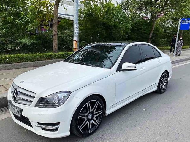 Bán xe Mercedes C300 năm 2014, màu trắng, giá 845tr