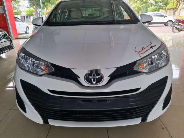 Cần bán xe Toyota Vios sản xuất năm 2019, màu trắng0