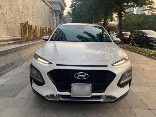Bán xe Hyundai Kona đời 2019, màu trắng chính chủ0