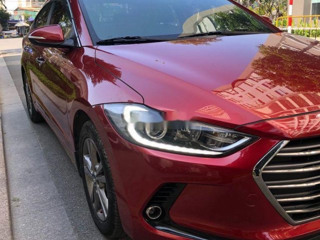 Cần bán xe Hyundai Elantra năm sản xuất 2016, màu đỏ, 520tr0