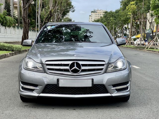 Bán Mercedes C300 sản xuất 2011, model 2012, một đời chủ duy nhất, giá cực tốt