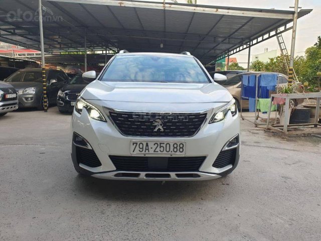 Cần bán xe Peugeot 1.6G AT SX 2019, màu trắng0