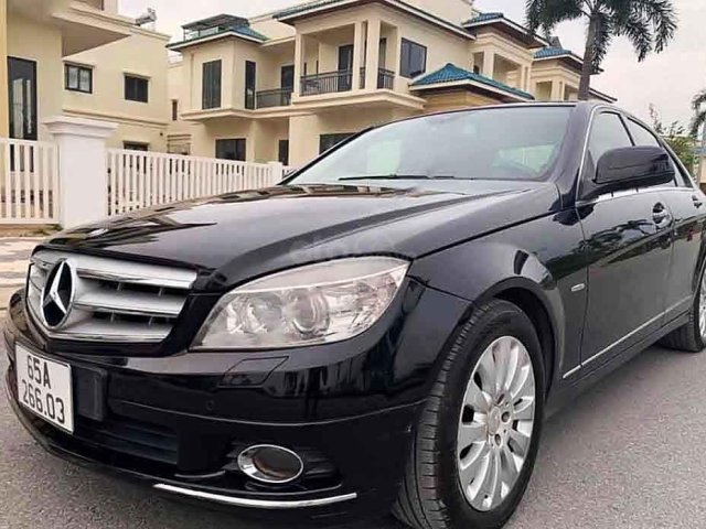 Xe Mercedes C200 năm 2008, màu đen chính chủ