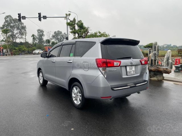 Bán Toyota Innova 2.0E số sàn ĐK T4/ 2019, màu bạc