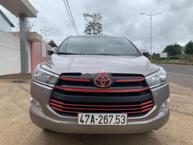 Cần bán xe Toyota Innova sản xuất năm 2018, màu xám chính chủ, 638 triệu0