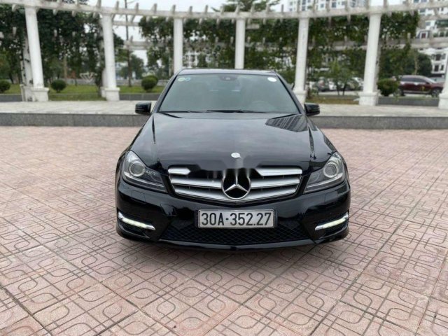 Bán xe Mercedes C300 sản xuất 2011, màu đen, nhập khẩu 0