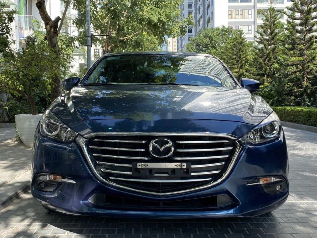 Cần bán xe Mazda 3 năm sản xuất 2018, màu xanh lam0