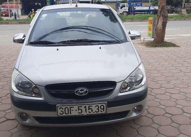 Cần bán Hyundai Getz đời 2010, màu bạc, nhập khẩu còn mới