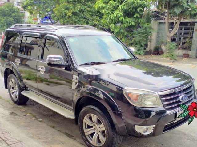 Cần bán gấp Ford Everest đời 2010, màu đen còn mới0