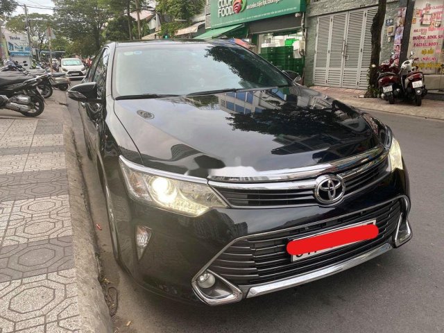 Bán ô tô Toyota Camry 2016, màu đen chính chủ, giá tốt