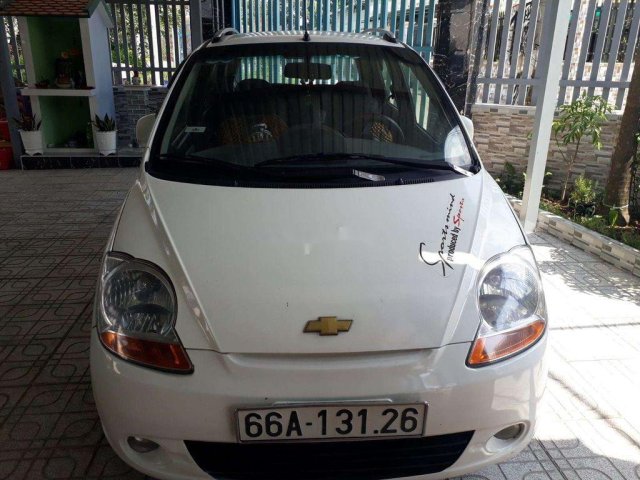 Cần bán gấp Chevrolet Spark đời 2012, màu trắng