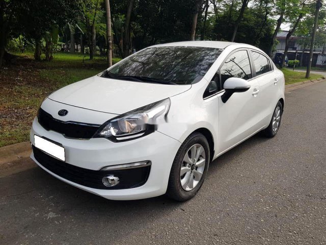 Cần bán xe Kia Rio năm sản xuất 2016, màu trắng, nhập khẩu  