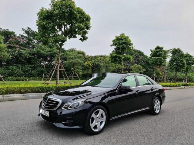 Cần bán Mercedes E200 đời 2014, màu đen, nhập khẩu chính chủ, giá 950tr0