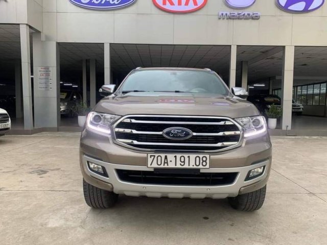 Bán Ford Everest Titanium 4x2 năm 2019, màu nâu, nhập khẩu số tự động0