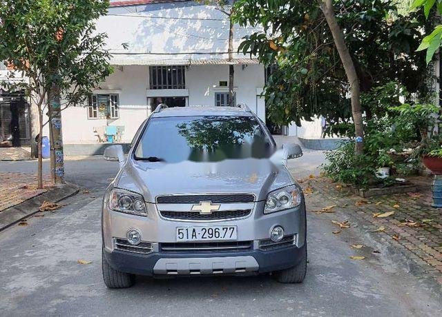 Bán Chevrolet Captiva sản xuất năm 2010, màu bạc0