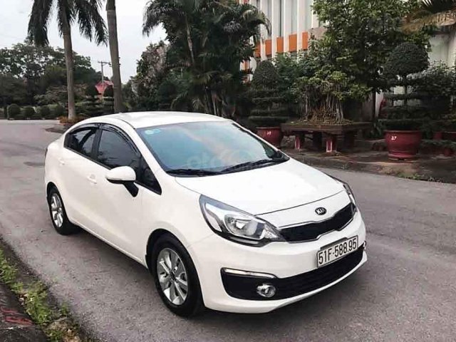 Bán xe Kia Rio sản xuất 2016, màu trắng, nhập khẩu0