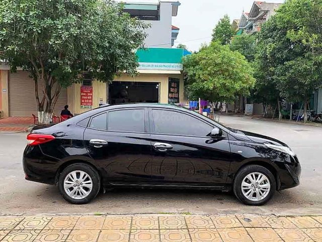 Bán Toyota Vios 2018, màu đen số sàn, giá 409tr0