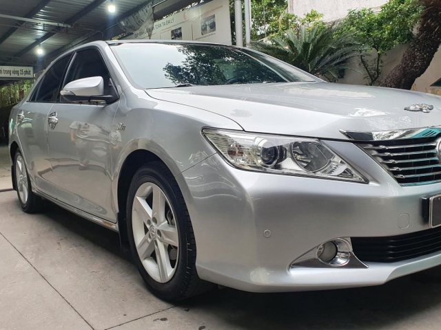 Bán Camry 2.5Q 2014 - còn nguyên bánh sơ cua - 1 năm đi có 12.000 km0