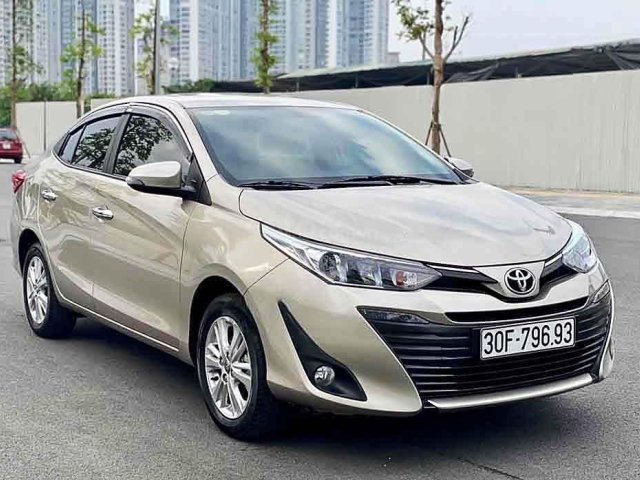 Bán xe Toyota Vios năm sản xuất 2019, màu vàng cát0