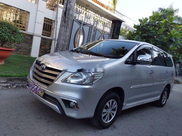 Bán nhanh chiếc Toyota Innova sản xuất 20140